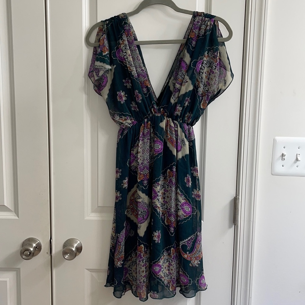 Emerald Green V Neck Dress With Paisley Pattern
